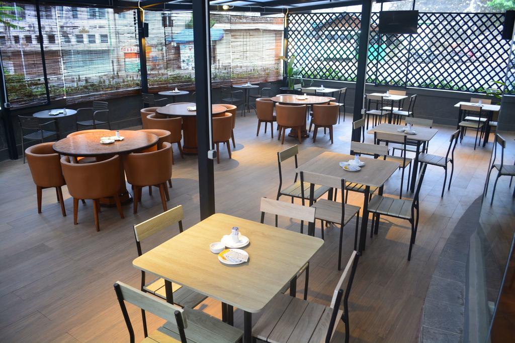 Yunna Hotel Lampung Bandar Lampung Esterno foto