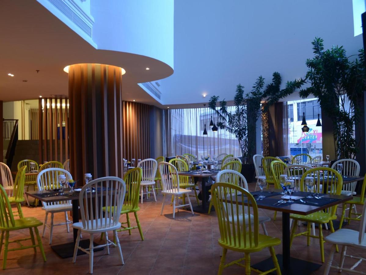 Yunna Hotel Lampung Bandar Lampung Esterno foto