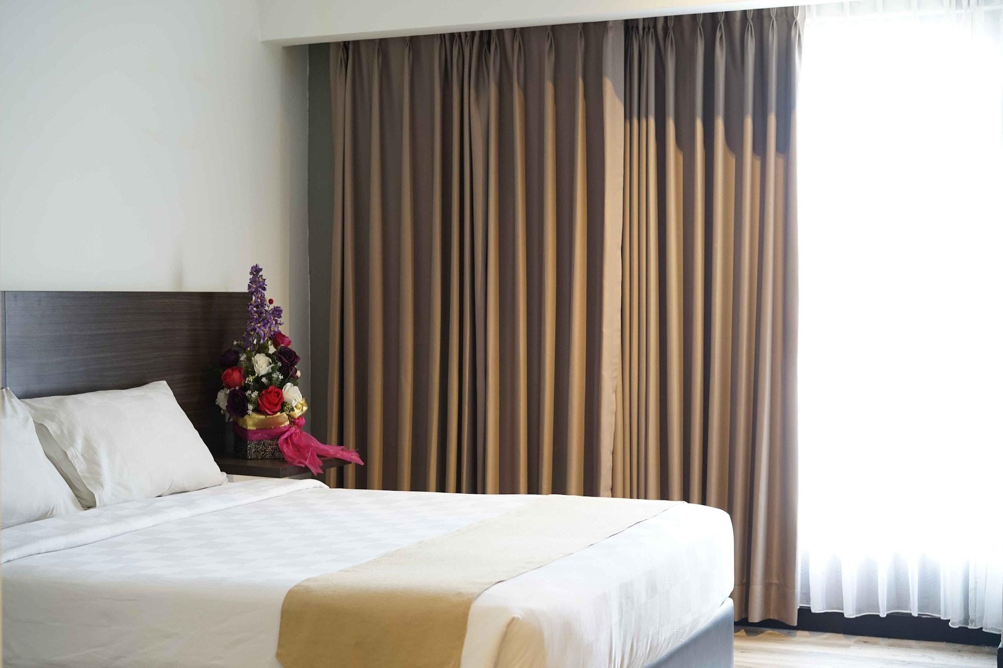 Yunna Hotel Lampung Bandar Lampung Esterno foto