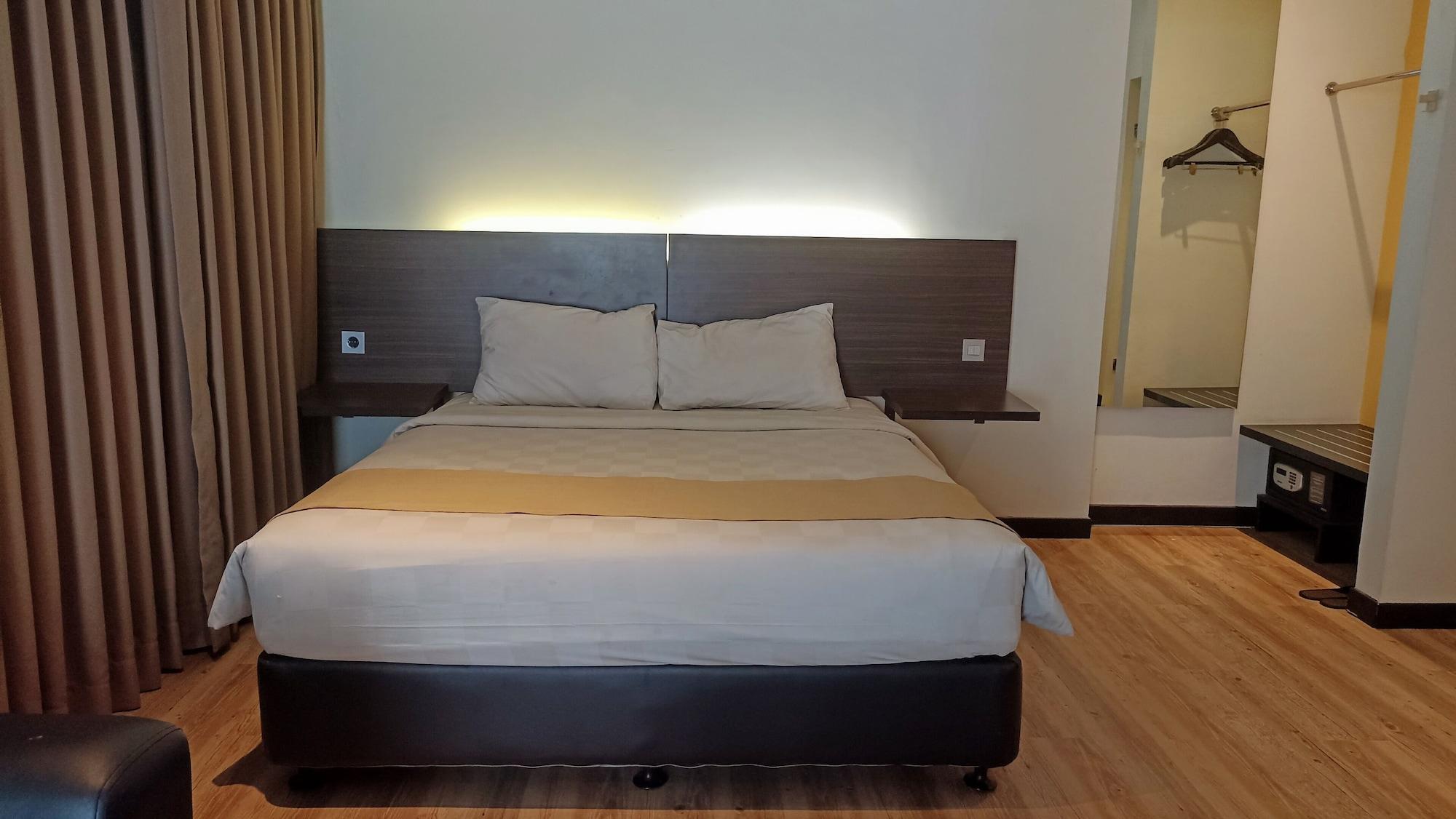 Yunna Hotel Lampung Bandar Lampung Esterno foto