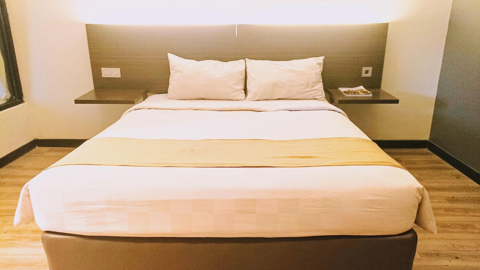 Yunna Hotel Lampung Bandar Lampung Esterno foto