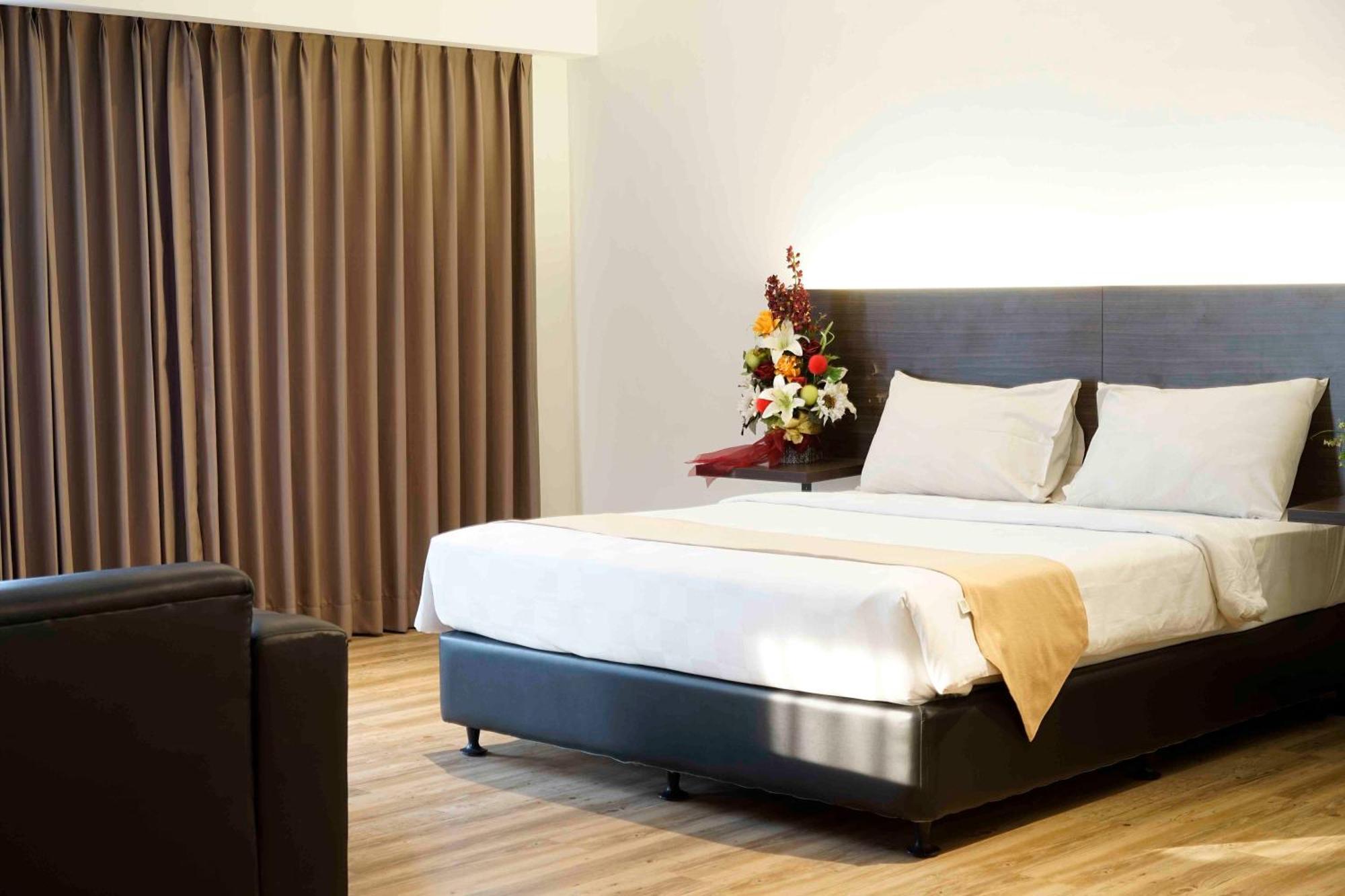 Yunna Hotel Lampung Bandar Lampung Esterno foto