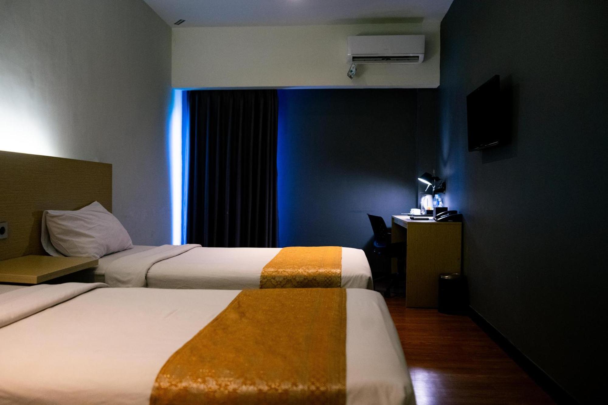 Yunna Hotel Lampung Bandar Lampung Esterno foto