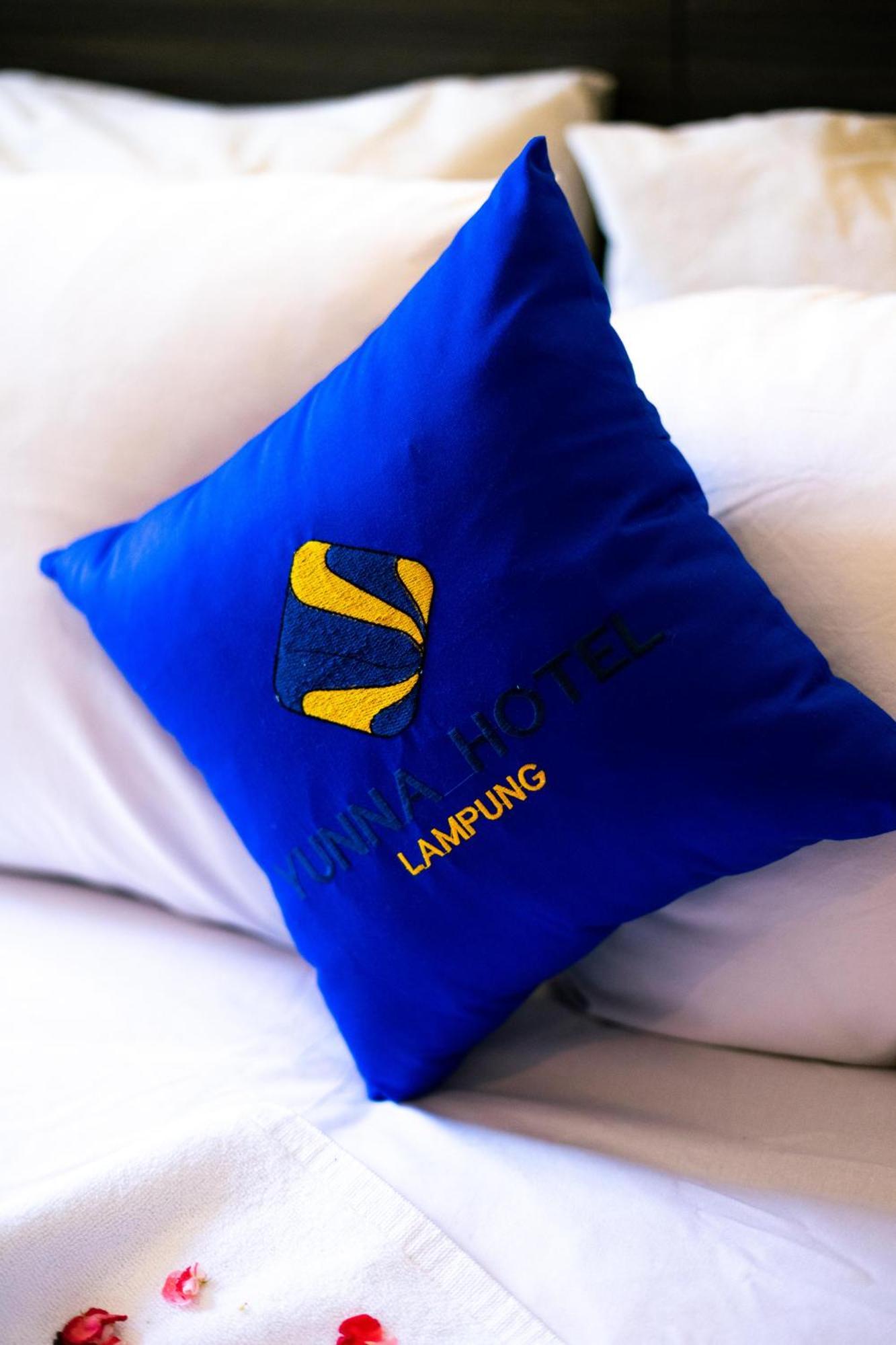 Yunna Hotel Lampung Bandar Lampung Esterno foto