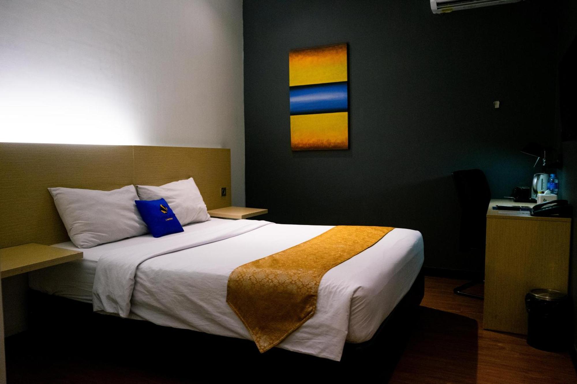Yunna Hotel Lampung Bandar Lampung Esterno foto