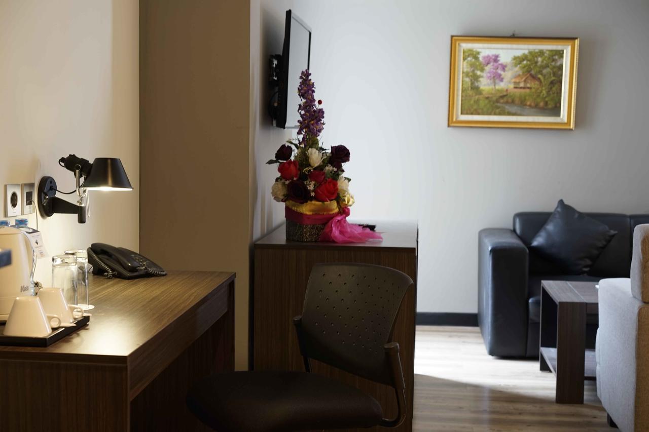 Yunna Hotel Lampung Bandar Lampung Esterno foto